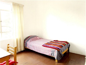 Spacious And Cozy Room In Safe Area Close To Everything
